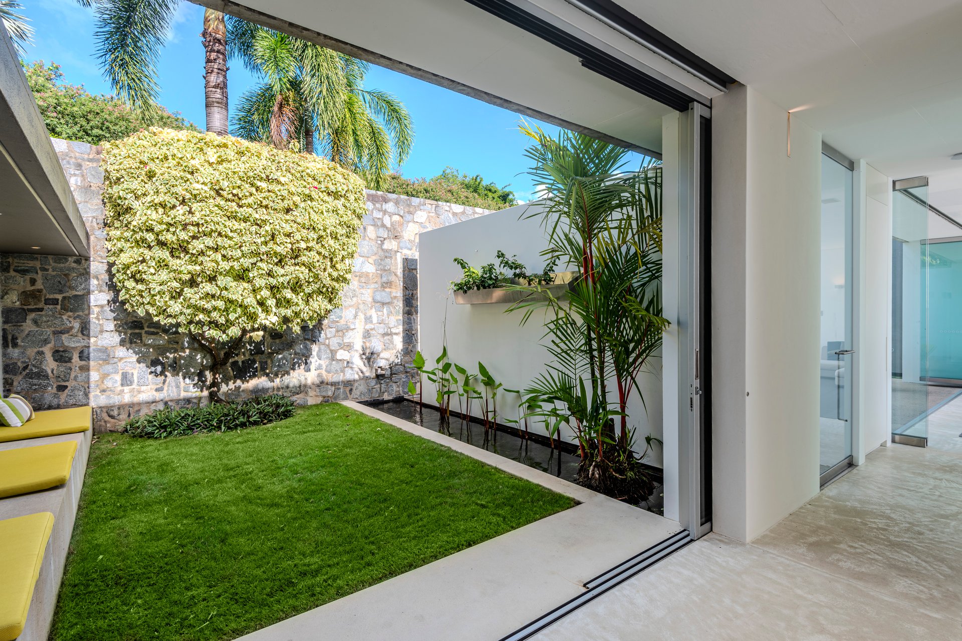 Azuris, 5 Plum Pudding Close, Hamilton Island For Sale by Queensland Sotheby's International Realty - image 1