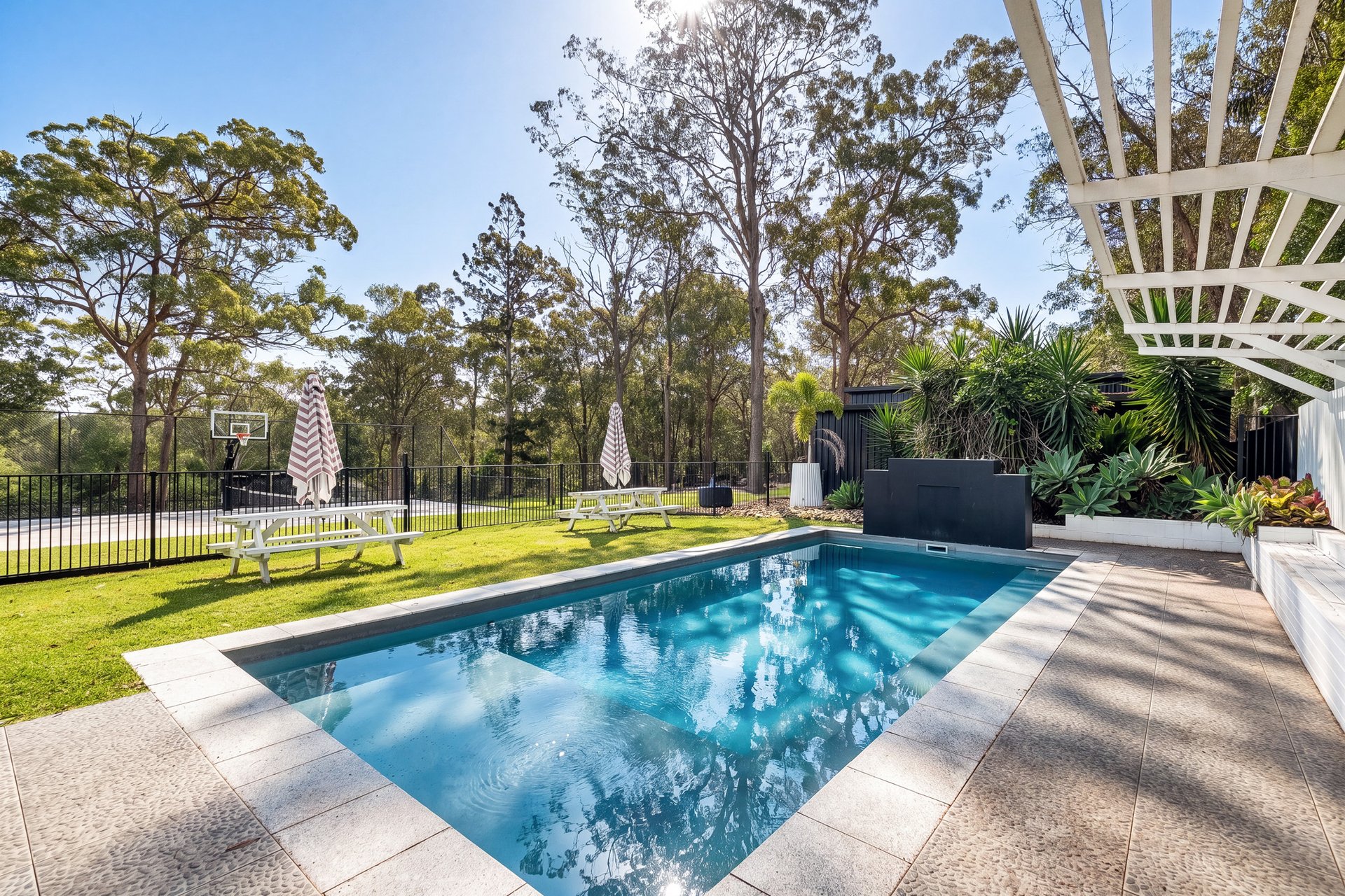 570 Boston Road, Chandler Sold by  - image 1