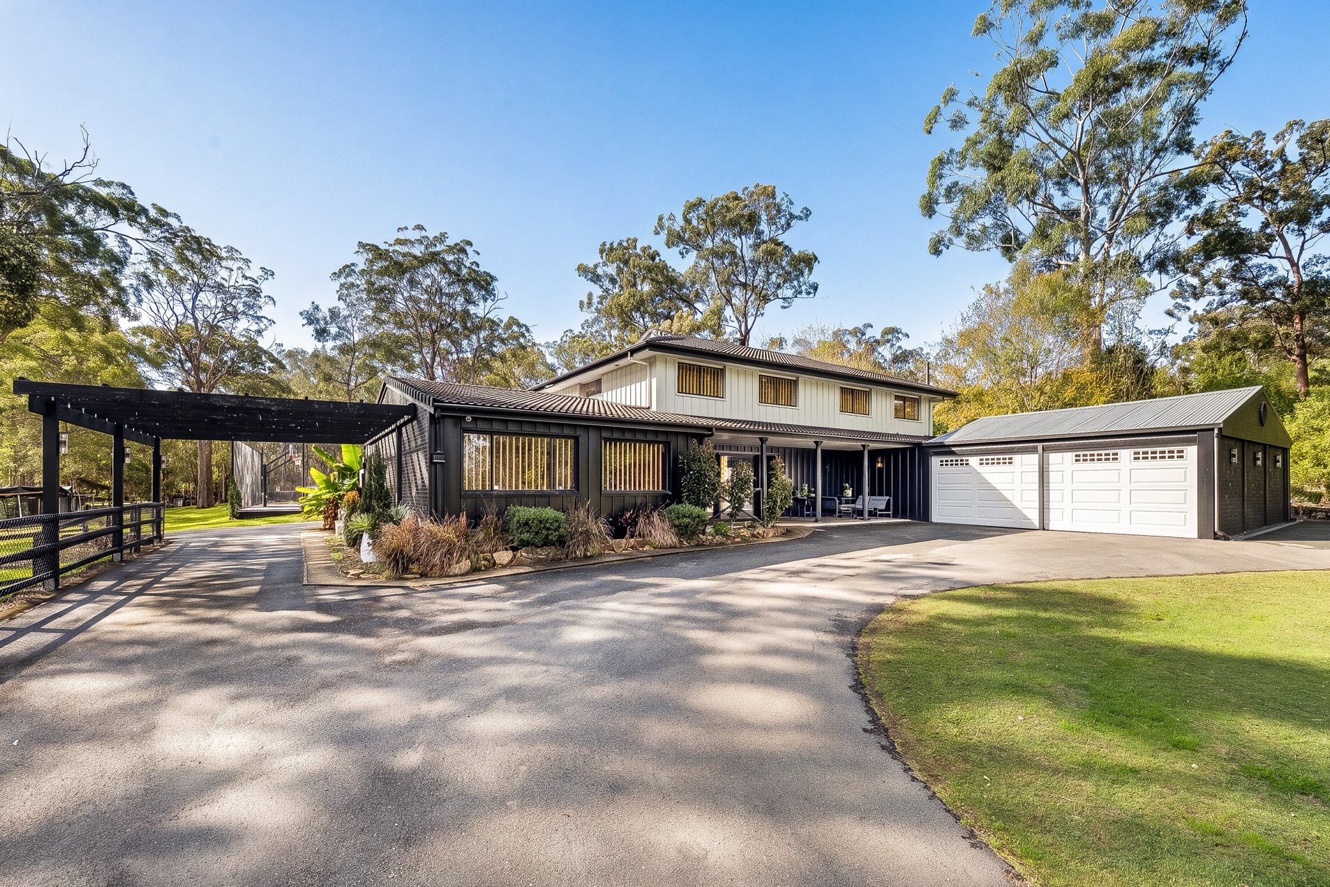 570 Boston Road, Chandler Sold by  - image 1