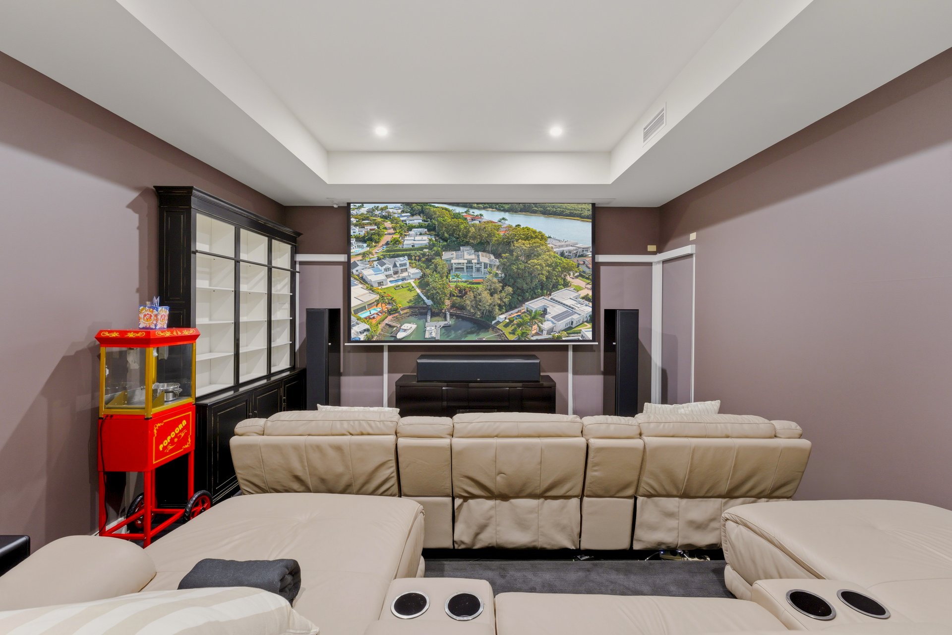 7020 Riverview Crescent, Sanctuary Cove For Sale by  - image 1