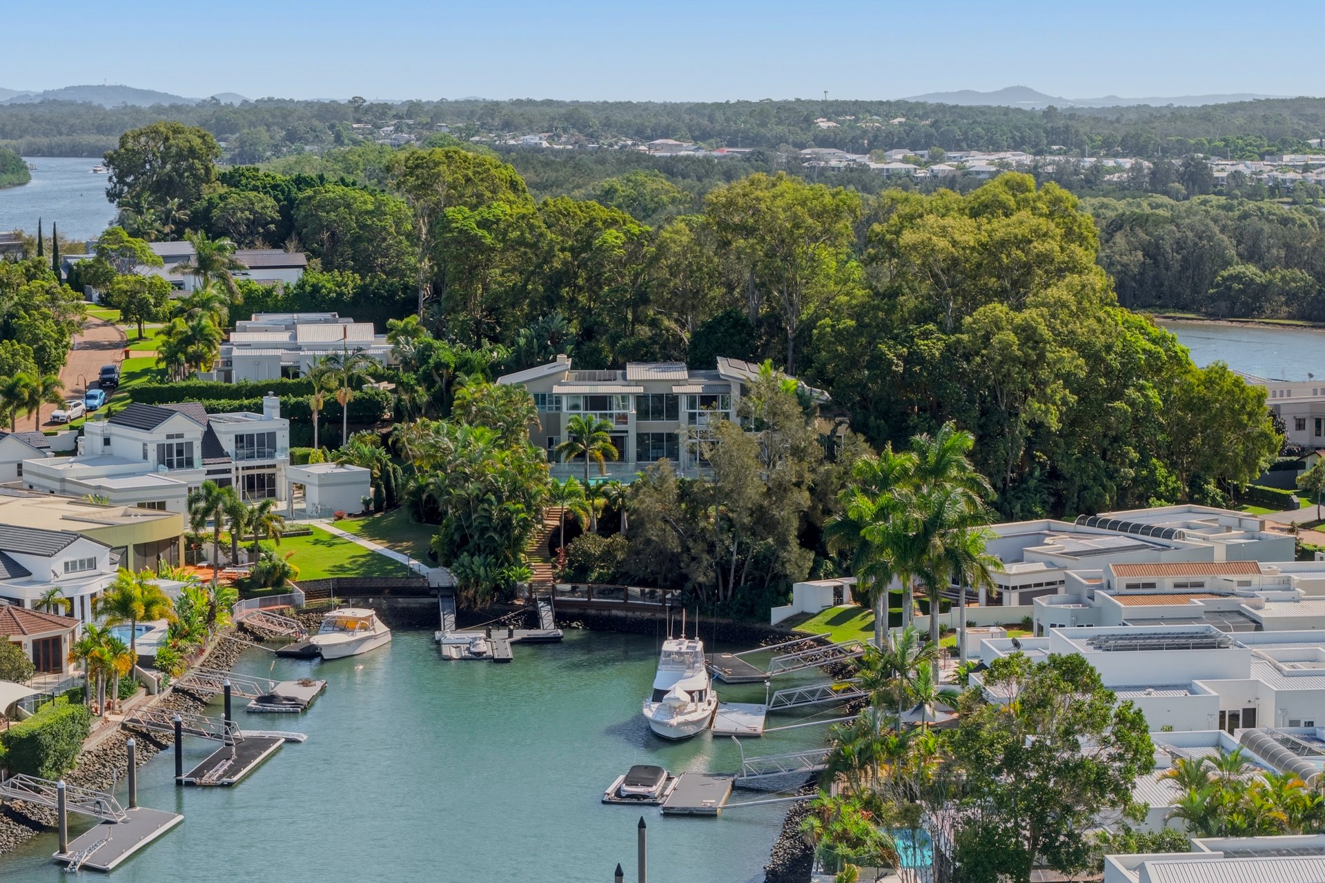 7020 Riverview Crescent, Sanctuary Cove For Sale by  - image 1