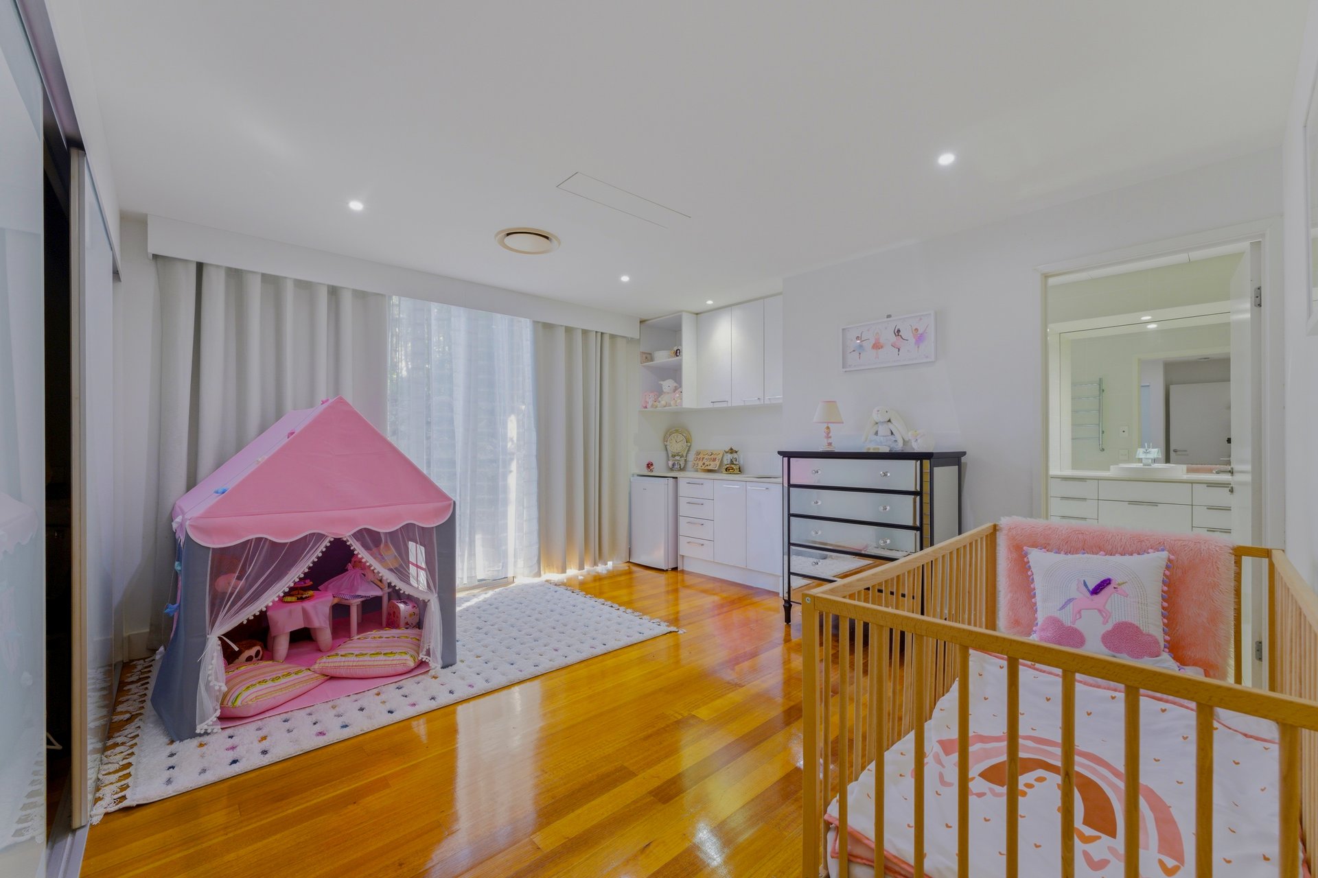 7020 Riverview Crescent, Sanctuary Cove For Sale by  - image 1
