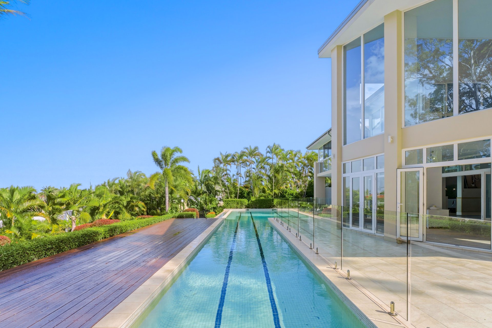 7020 Riverview Crescent, Sanctuary Cove For Sale by  - image 1