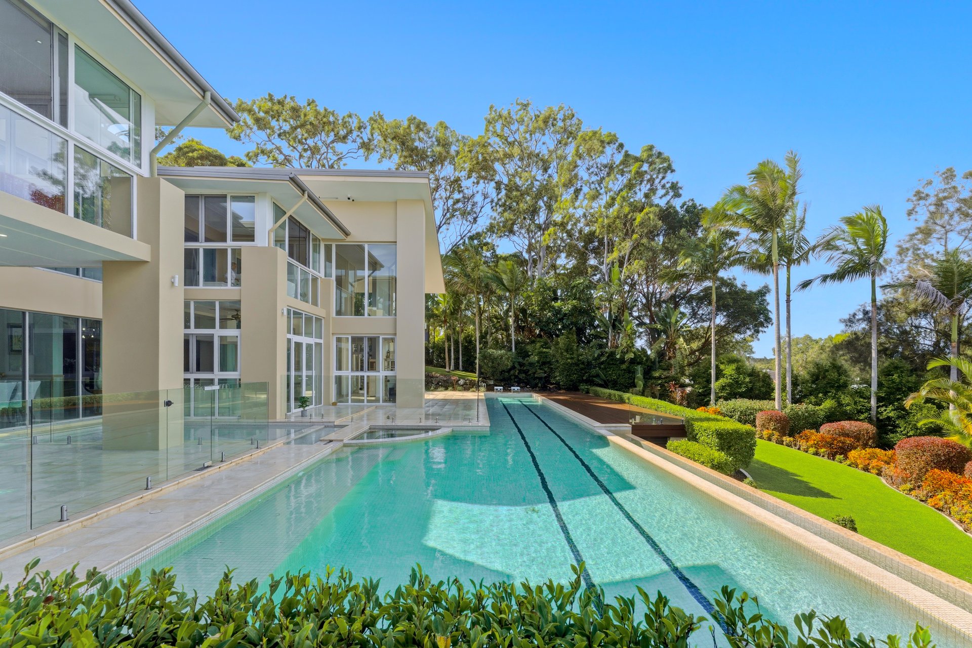 7020 Riverview Crescent, Sanctuary Cove For Sale by  - image 1