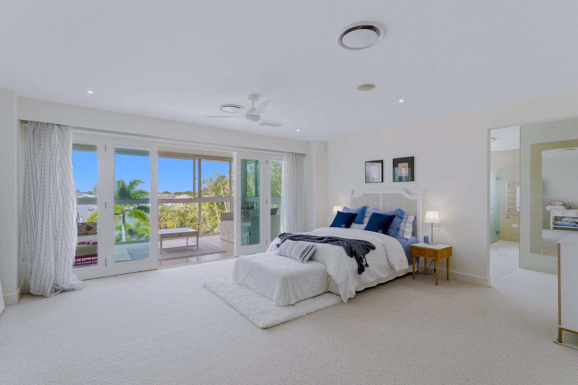 7020 Riverview Crescent, Sanctuary Cove For Sale by  - image 1