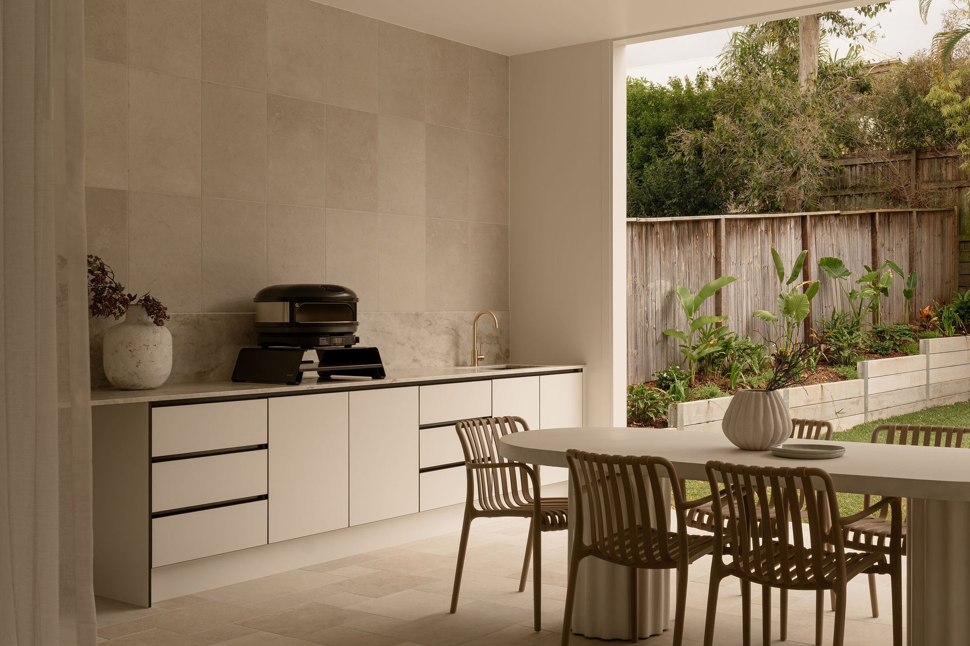 98 Barlow  Street, Clayfield For Sale by Queensland Sotheby's International Realty - image 1