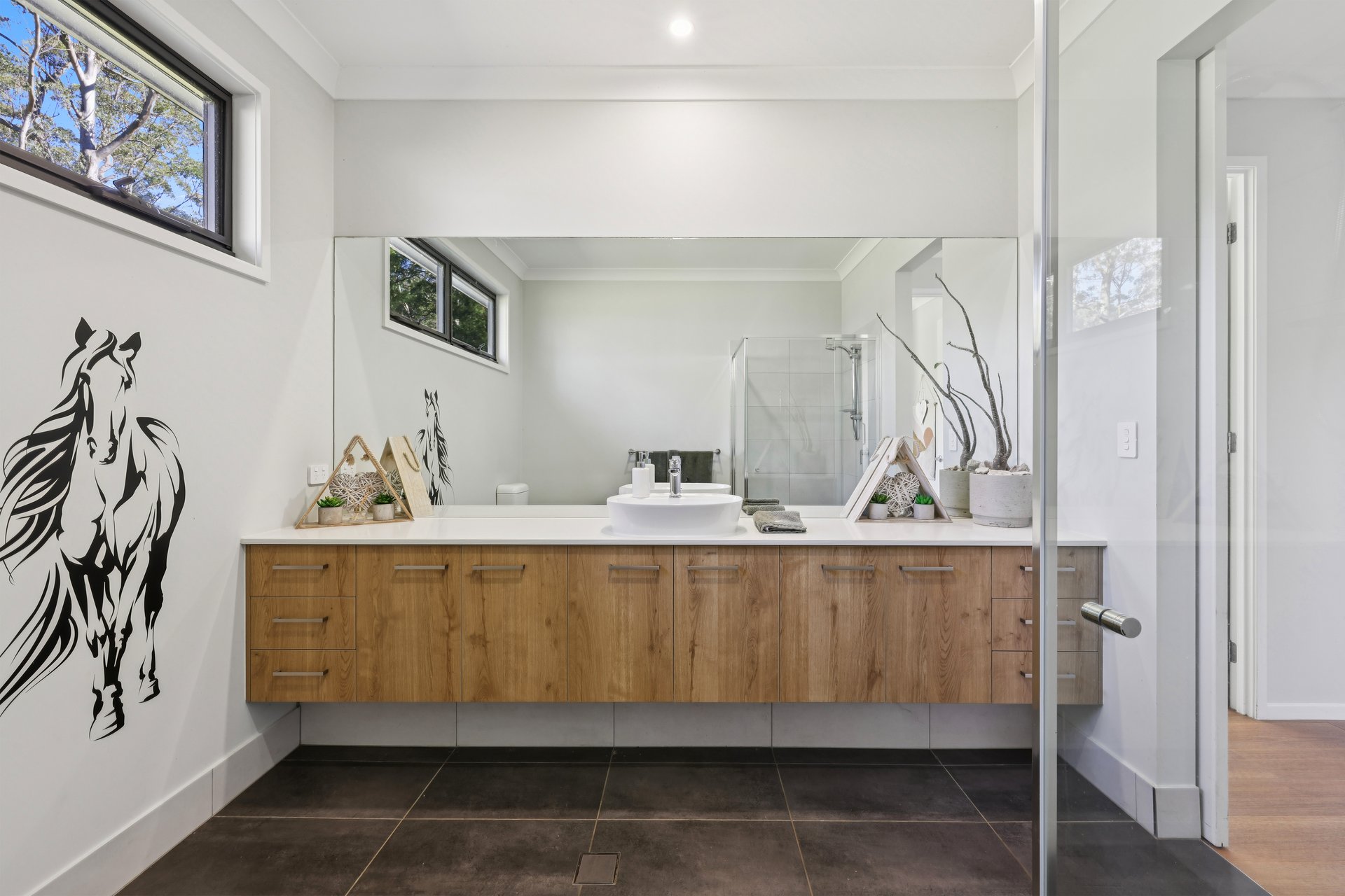 905K Main Western Road, Tamborine Mountain For Sale by Queensland Sotheby's International Realty - image 1