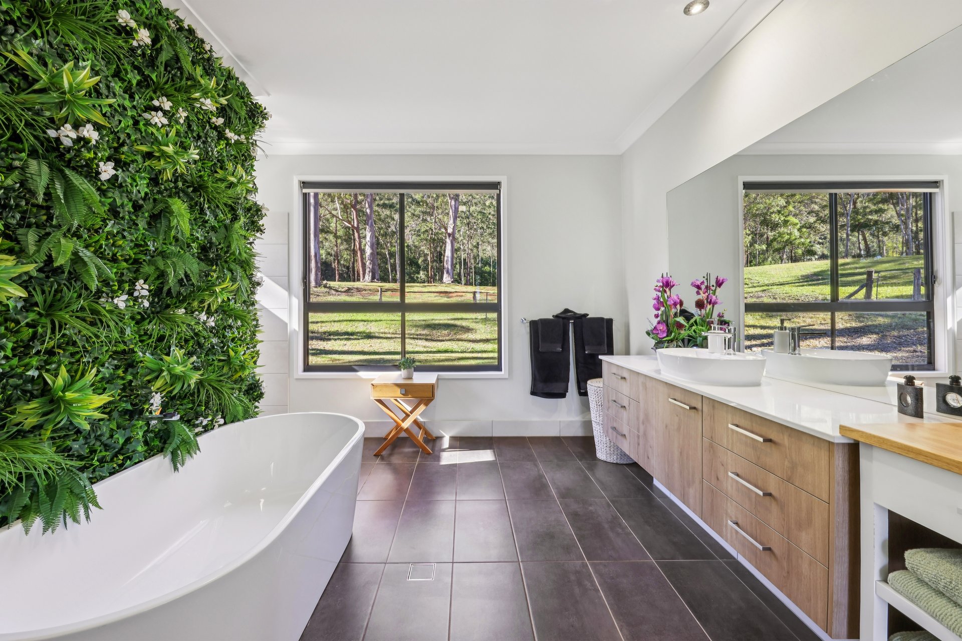 905K Main Western Road, Tamborine Mountain For Sale by Queensland Sotheby's International Realty - image 1