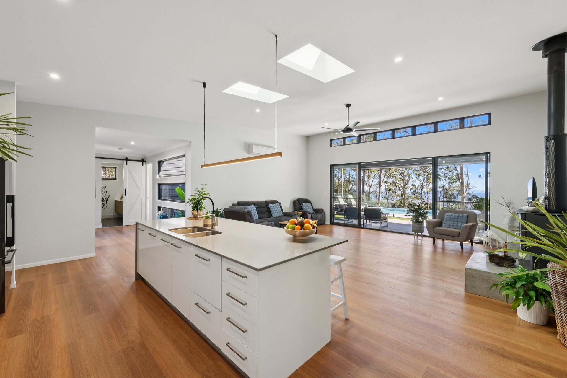 905K Main Western Road, Tamborine Mountain For Sale by Queensland Sotheby's International Realty - image 1