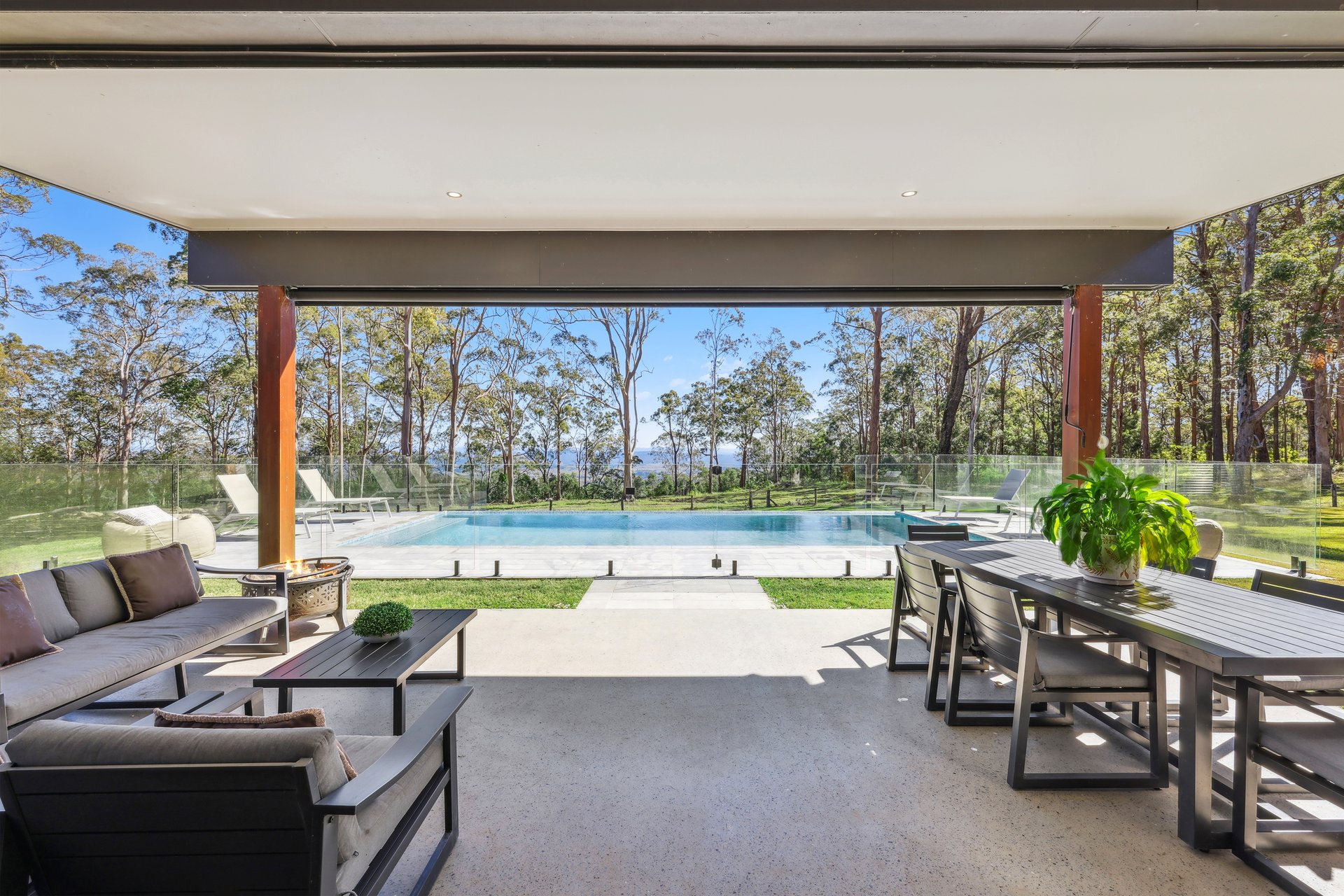 905K Main Western Road, Tamborine Mountain For Sale by Queensland Sotheby's International Realty - image 1