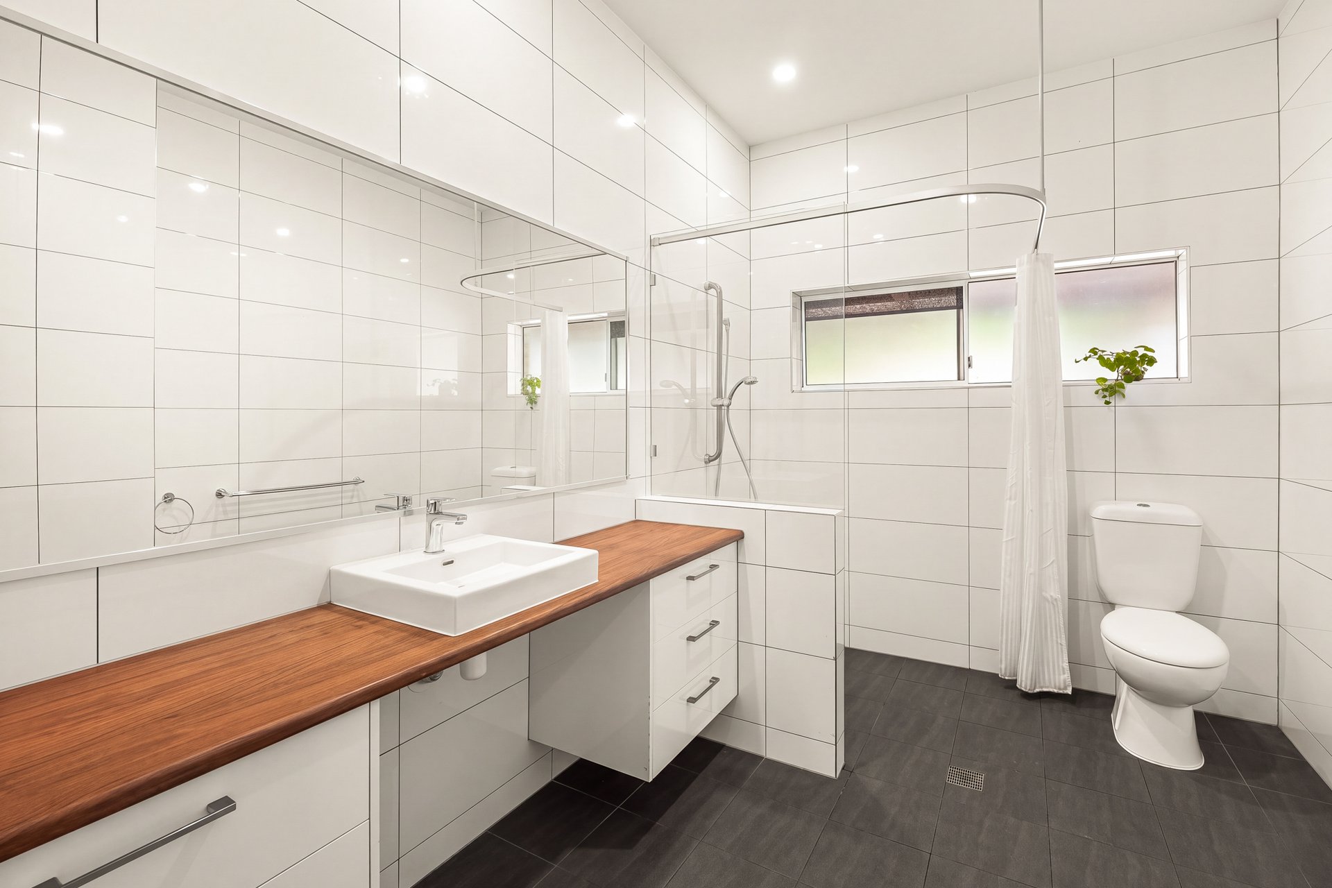 797 London Road, Chandler For Sale by Queensland Sotheby's International Realty - image 1