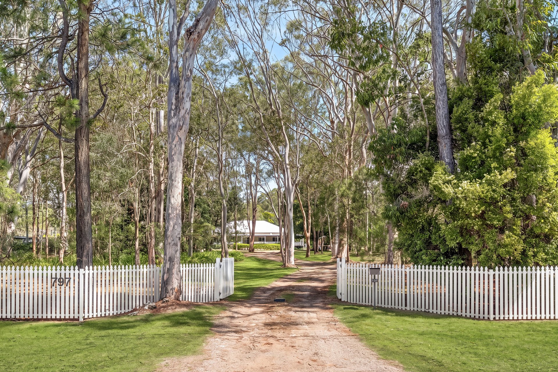797 London Road, Chandler For Sale by Queensland Sotheby's International Realty - image 1