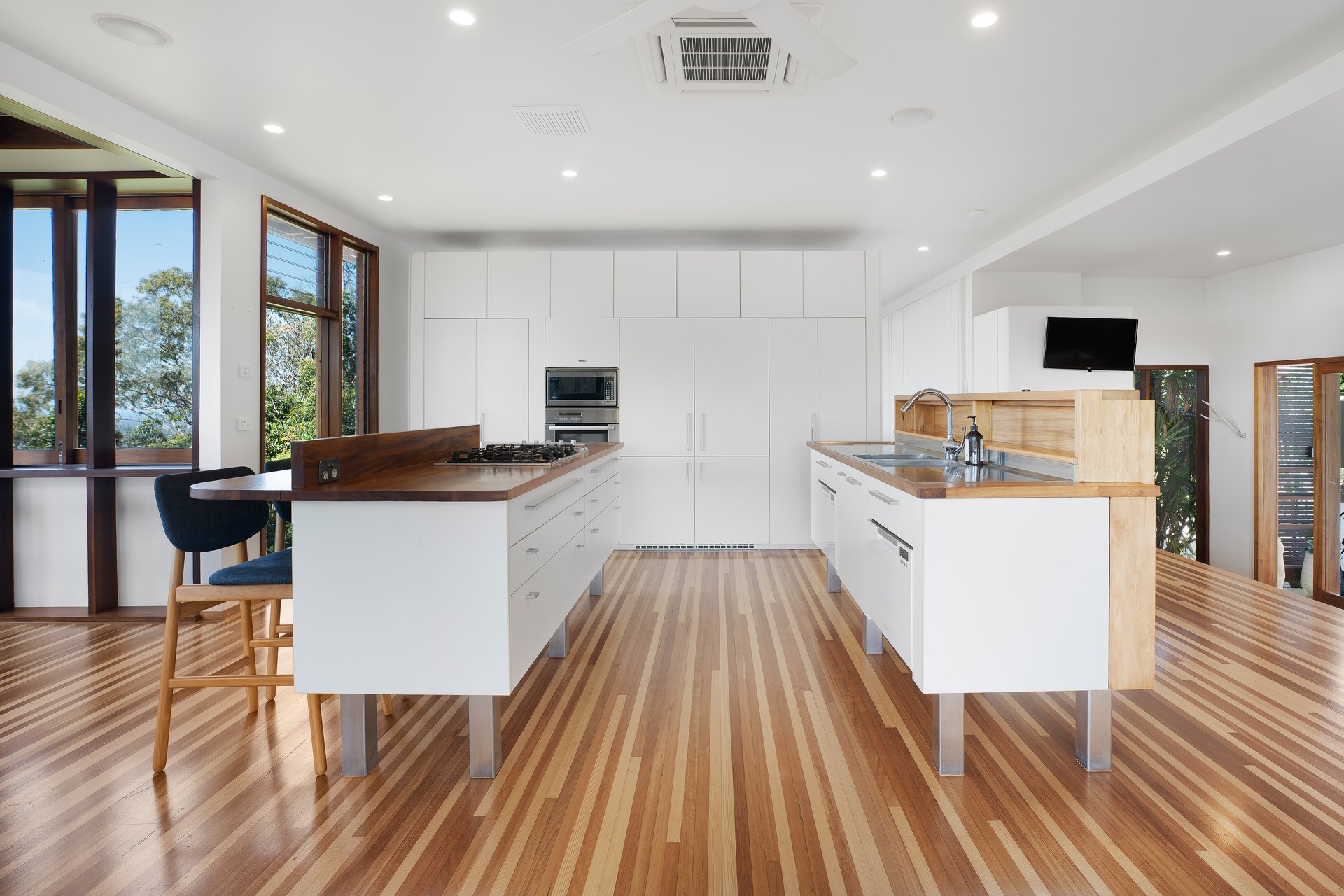 159-185 Thompson Road, Dulong For Sale by Queensland Sotheby's International Realty - image 1