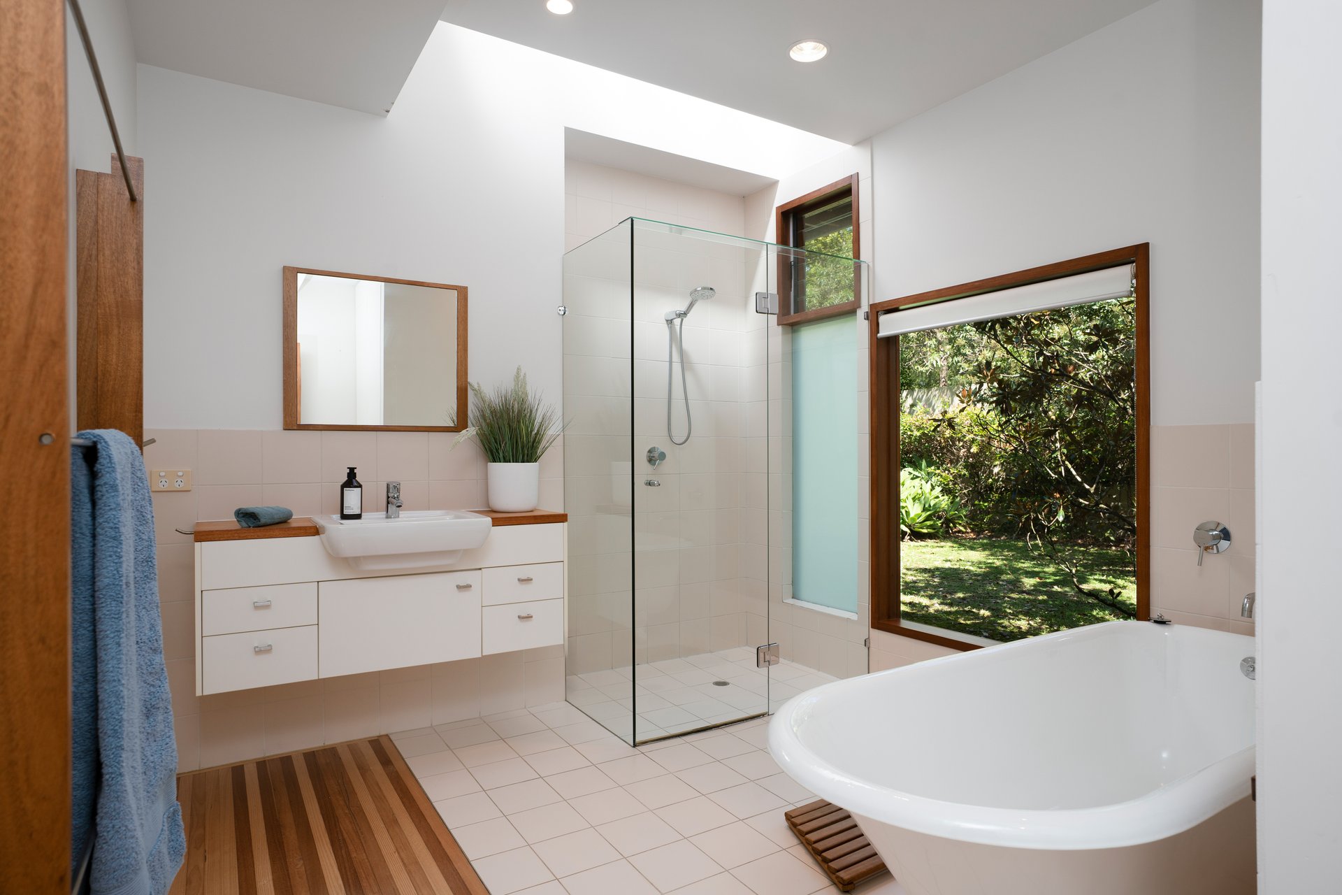 159-185 Thompson Road, Dulong For Sale by Queensland Sotheby's International Realty - image 1