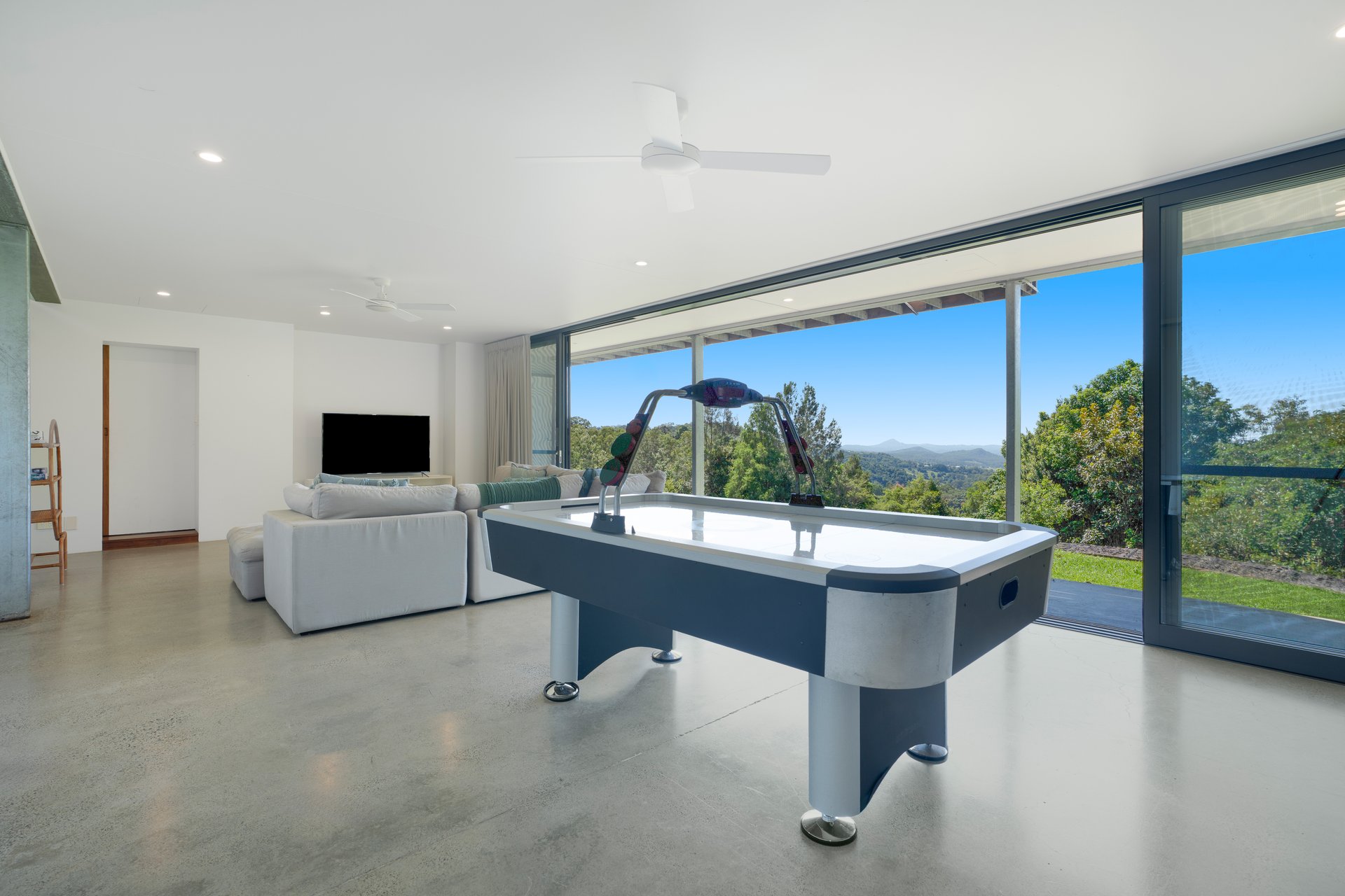159-185 Thompson Road, Dulong For Sale by Queensland Sotheby's International Realty - image 1