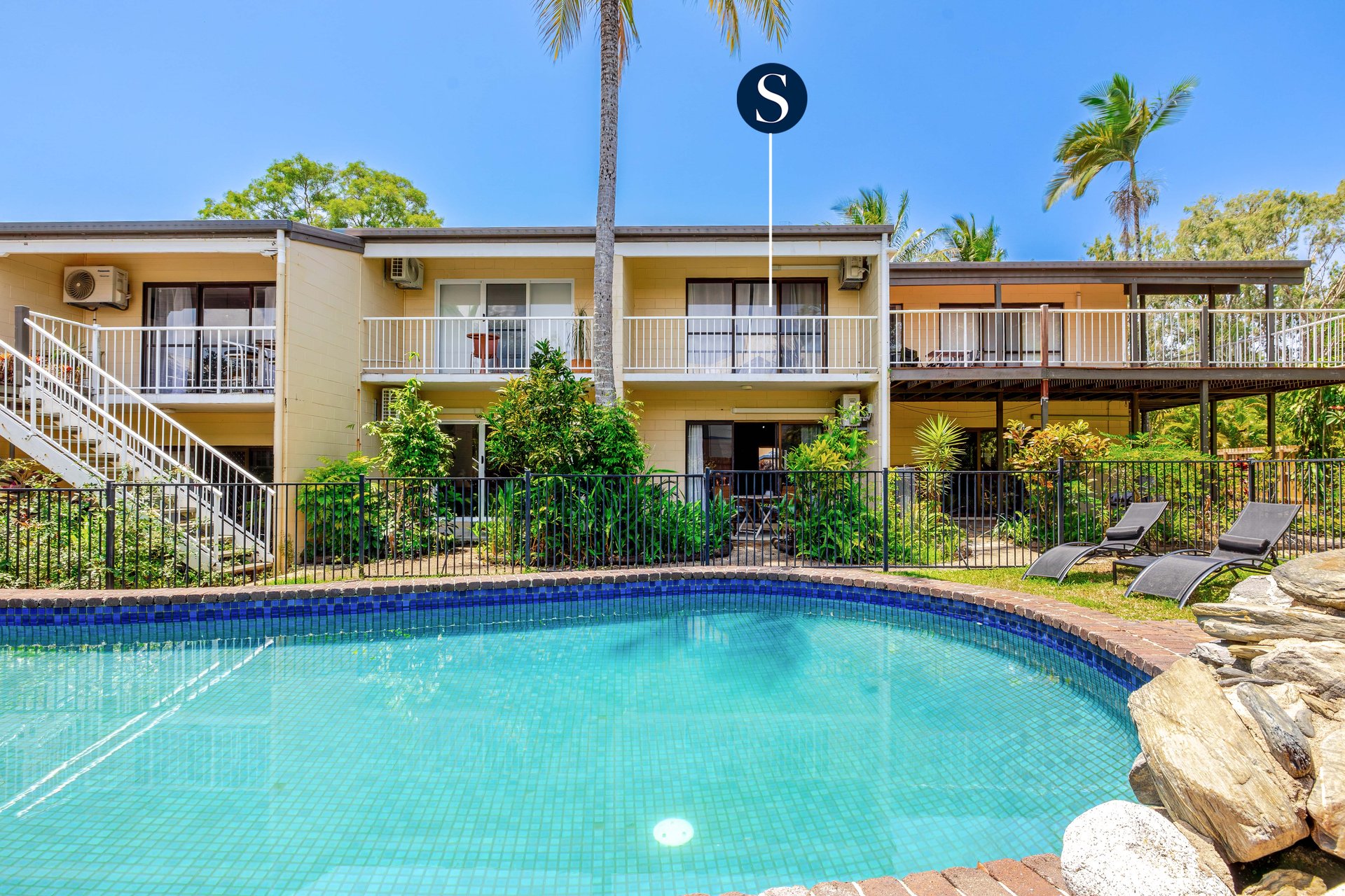 2/63-65 Davidson Street, Port Douglas For Sale by Queensland Sotheby's International Realty - image 1