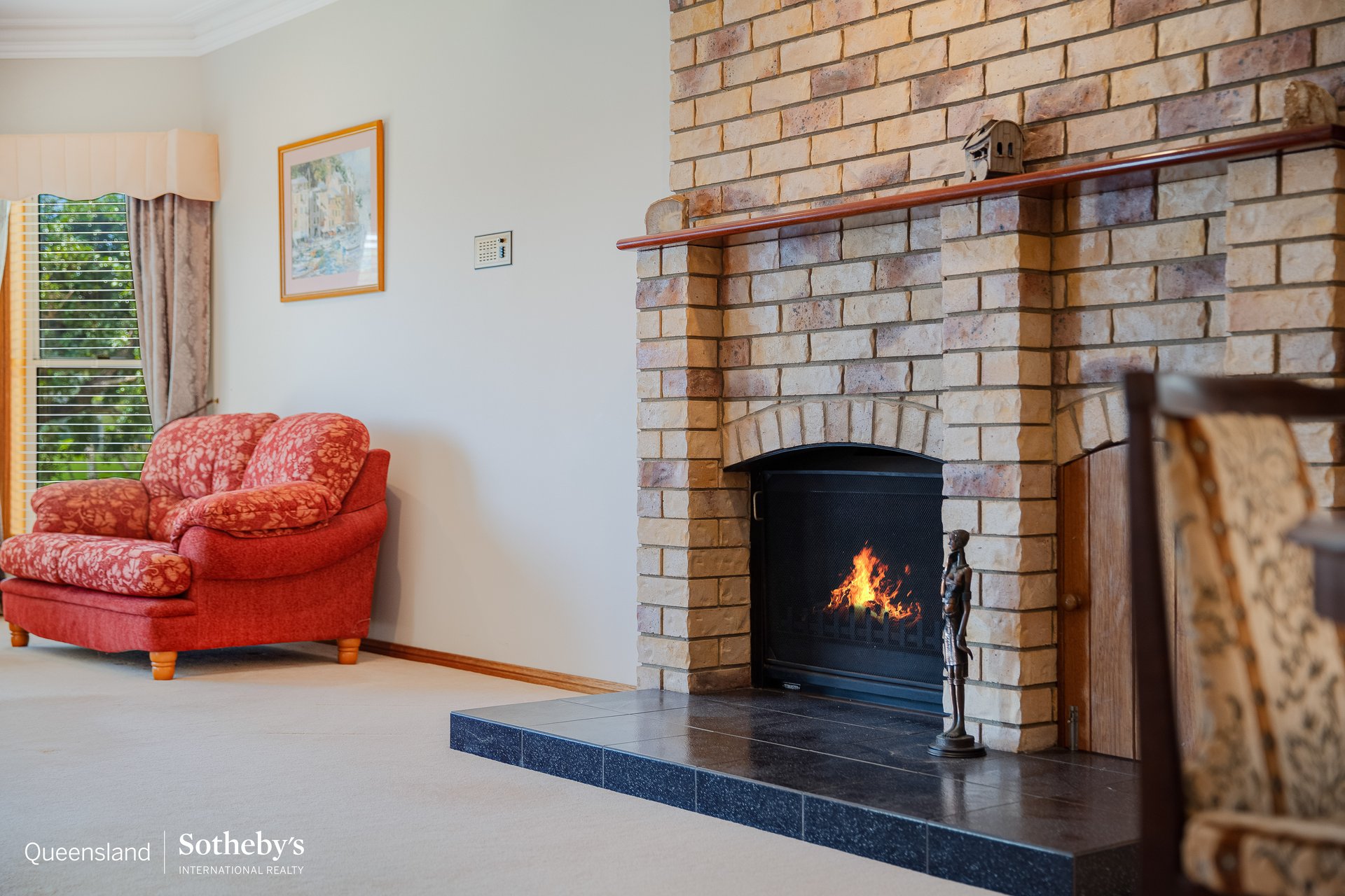 7 Sternlight Court, Raby Bay For Sale by Queensland Sotheby's International Realty - image 1